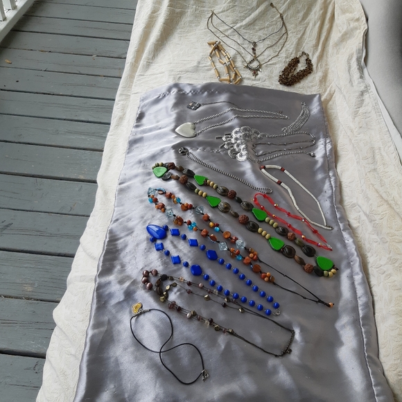 Lot of 16 (Vintage?) Necklaces - Picture 8 of 13